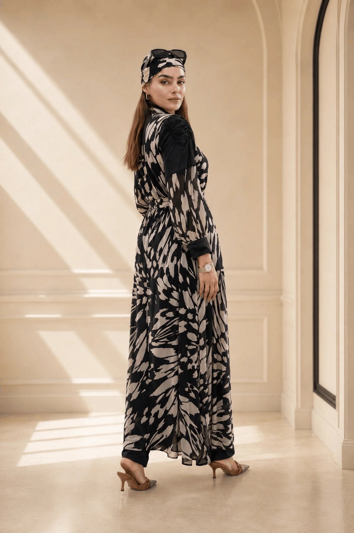 Black & Cream Abstract Print Tie-Waist Maxi Dress
