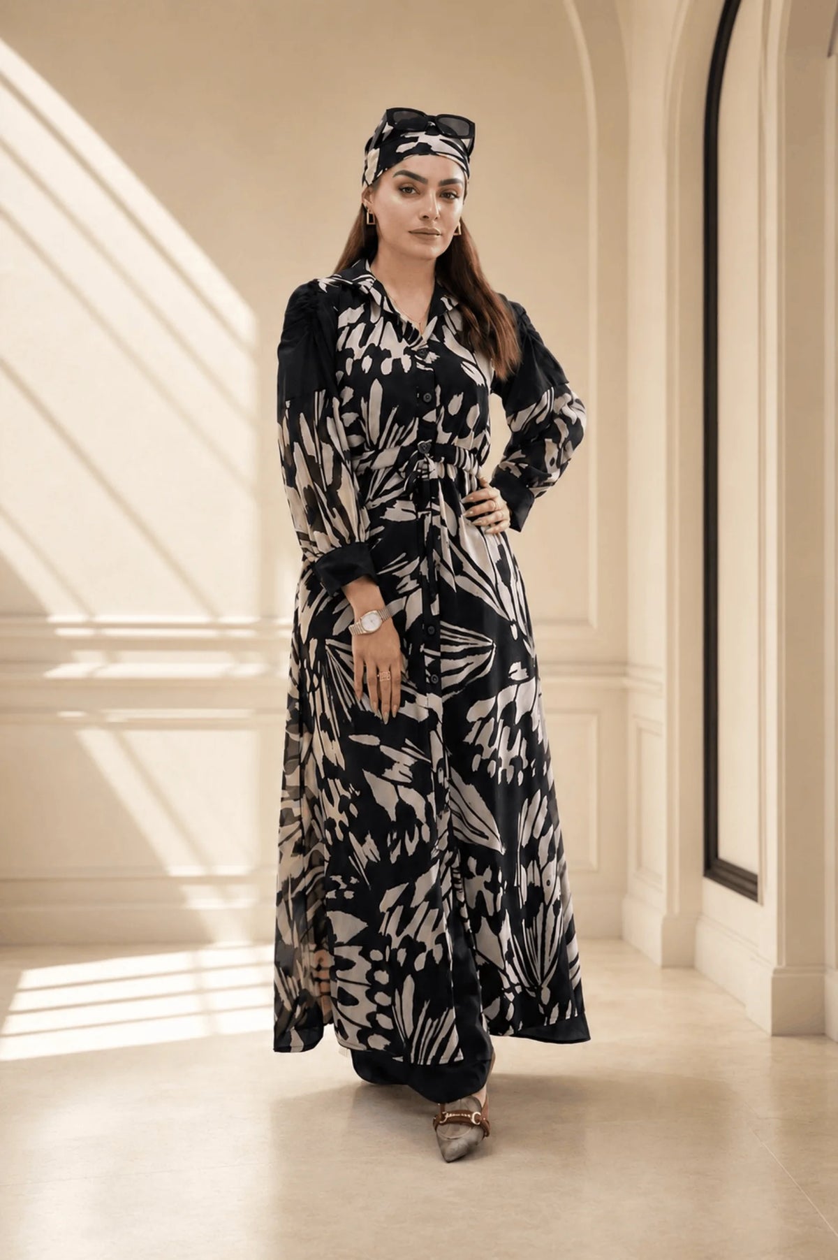 Black & Cream Abstract Print Tie-Waist Maxi Dress
